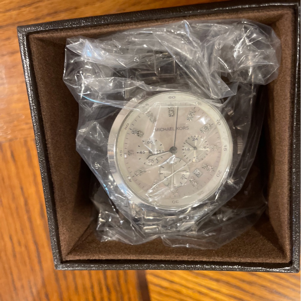 Michael Kors Crystal-Accented Silver Watch - Picture 3 of 9